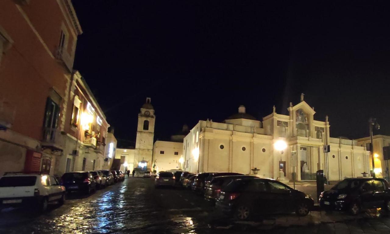 Апартаменти Dimora Della Marchesa - Al Duomo Манфредонія Екстер'єр фото